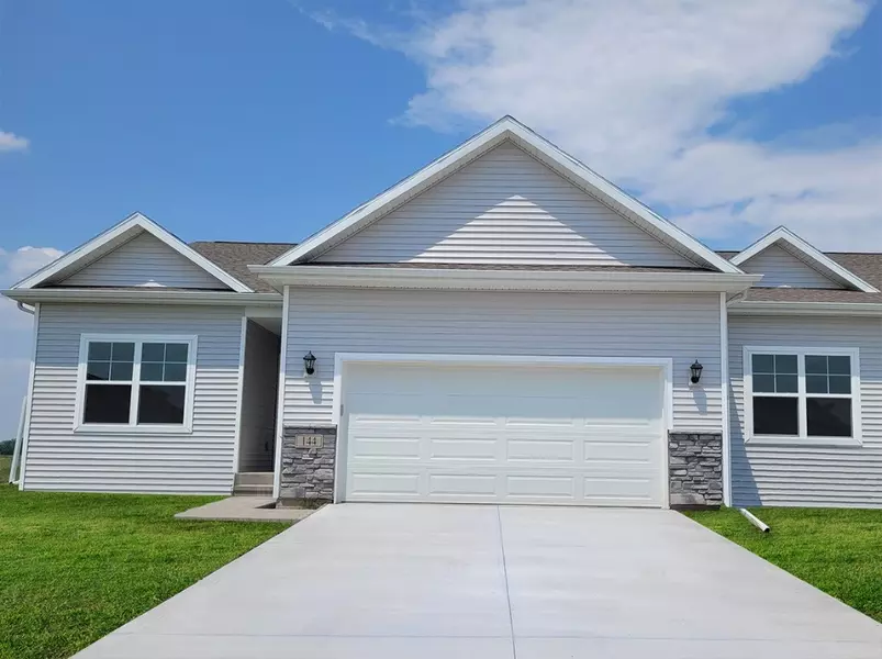 828 Juneberry DR, Palo, IA 52324