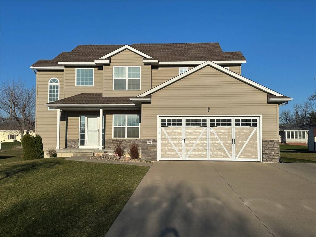 595 Kervin CT, Robins, IA 52328