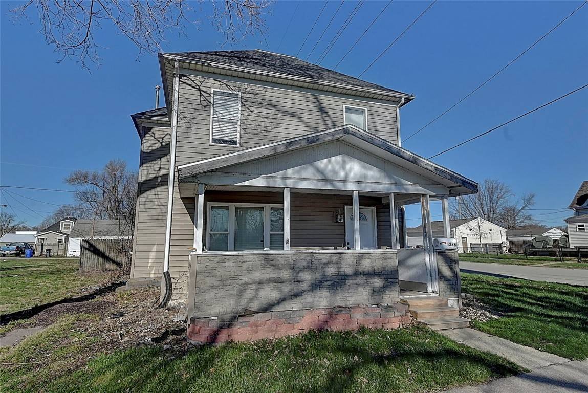 1236 5th ST NW, Cedar Rapids, IA 52405