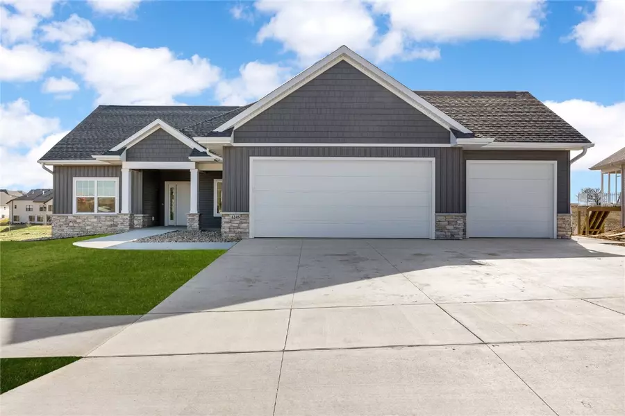 1245 Osage LN, North Liberty, IA 52317