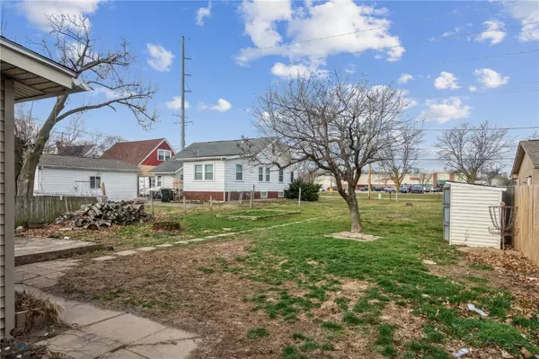 Cedar Rapids, IA 52405,277 18th ST NW