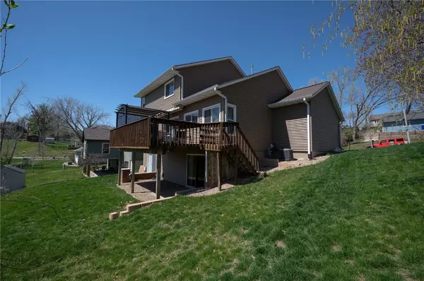 Cedar Rapids, IA 52405,1517 Hidden Hollow LN NW