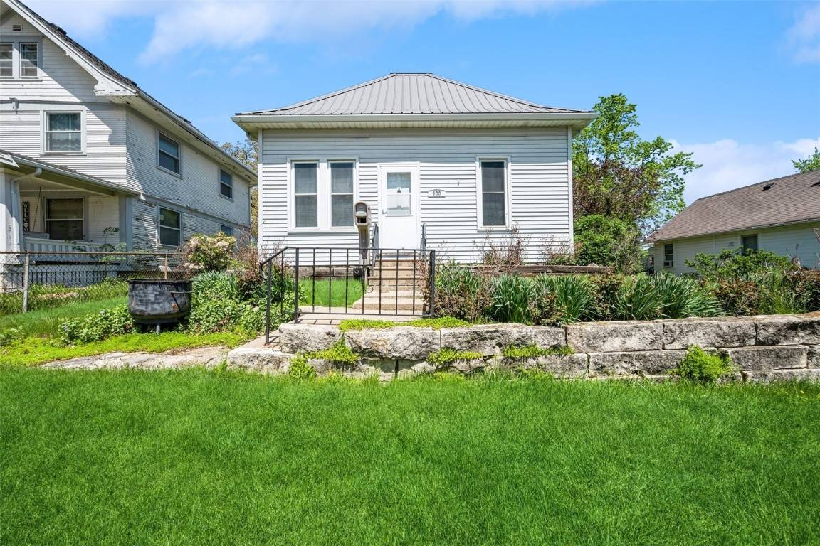 300 31st St DR SE, Cedar Rapids, IA 52403