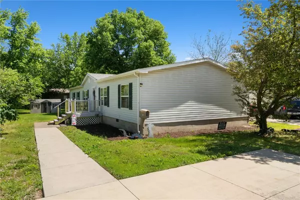 Mt Vernon, IA 52314,305 4th Street SE