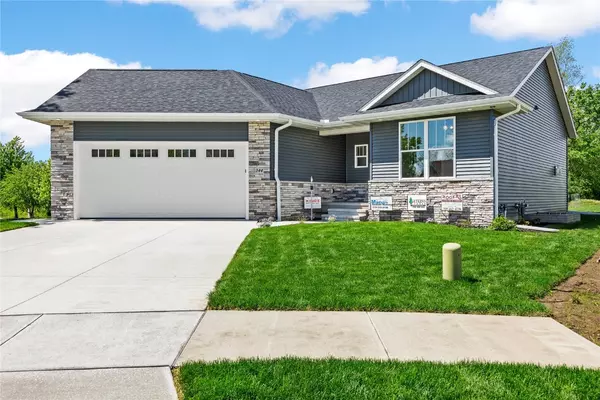 Hiawatha, IA 52233,344 Worthington CT