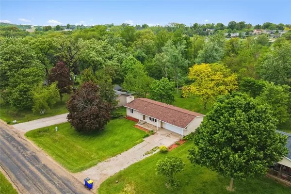 Swisher, IA 52338,503 Oak AVE SE