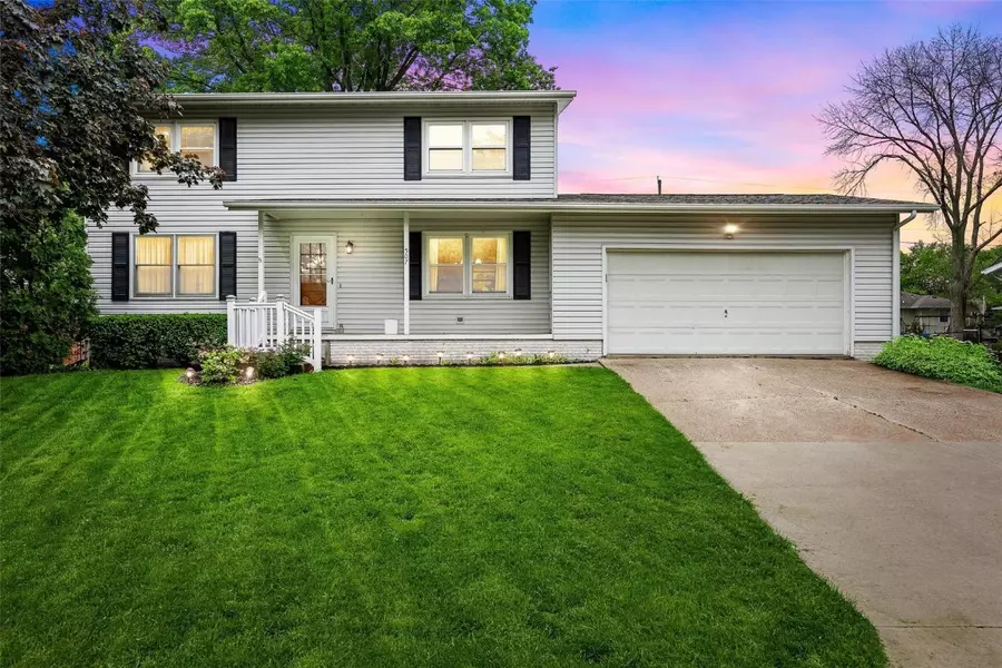 507 Green Acres, Solon, IA 52333