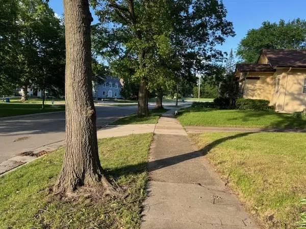 Waterloo, IA 50701,115 Elston AVE