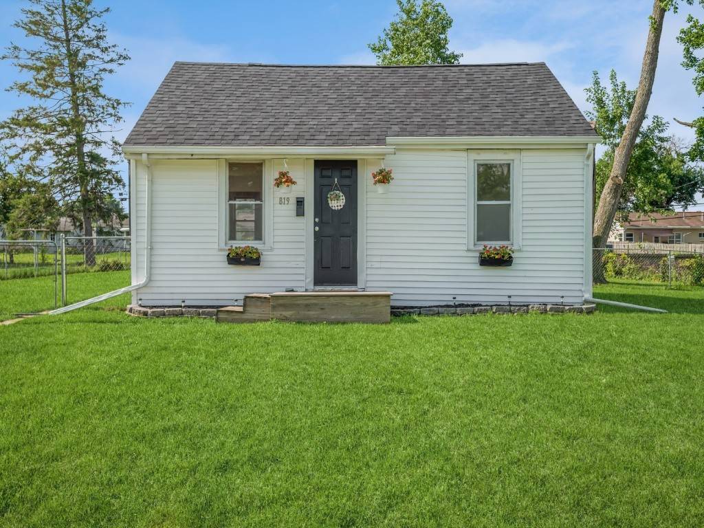 819 36th Street NE, Cedar Rapids, IA 52402