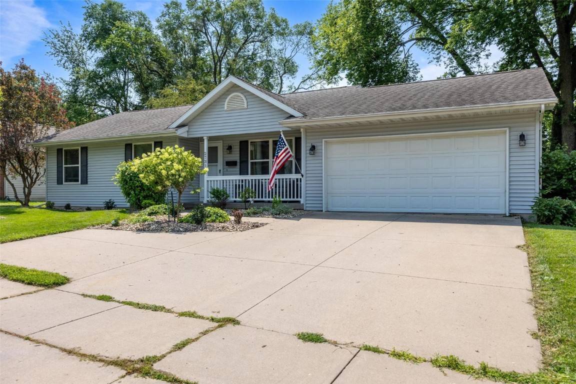 2731 E Court ST, Iowa City, IA 52245
