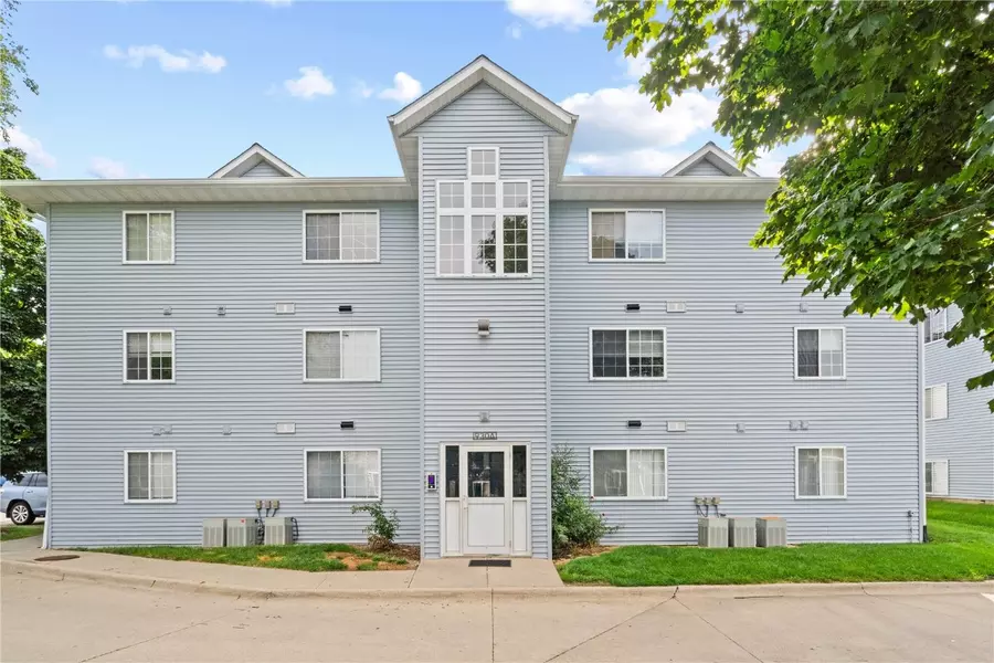 930a Boston WAY #4, Coralville, IA 52241