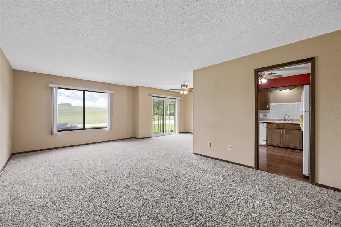 Cedar Rapids, IA 52403,4530 Tama st #1