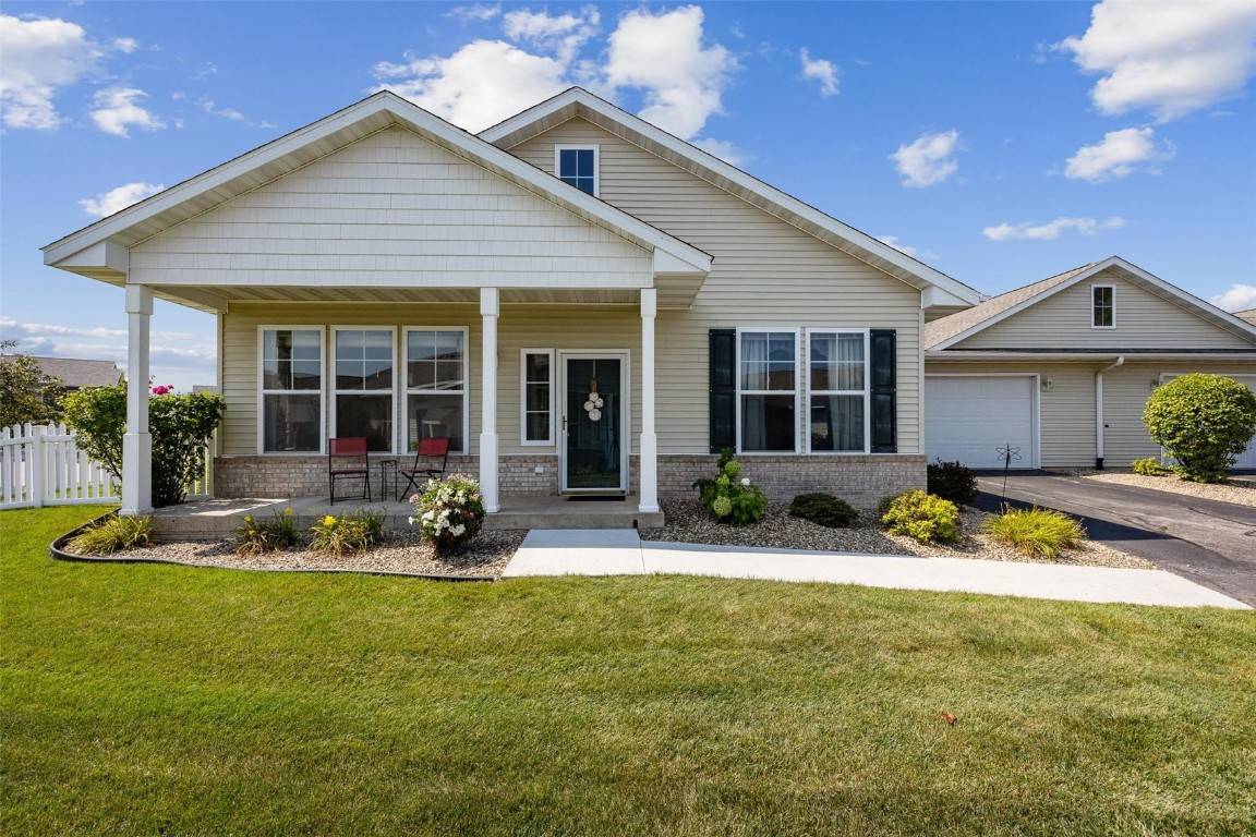 1417 Tower Ln NE, Cedar Rapids, IA 52402