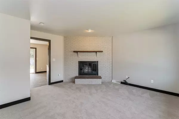 Coralville, IA 52241,1449 Eastview DR