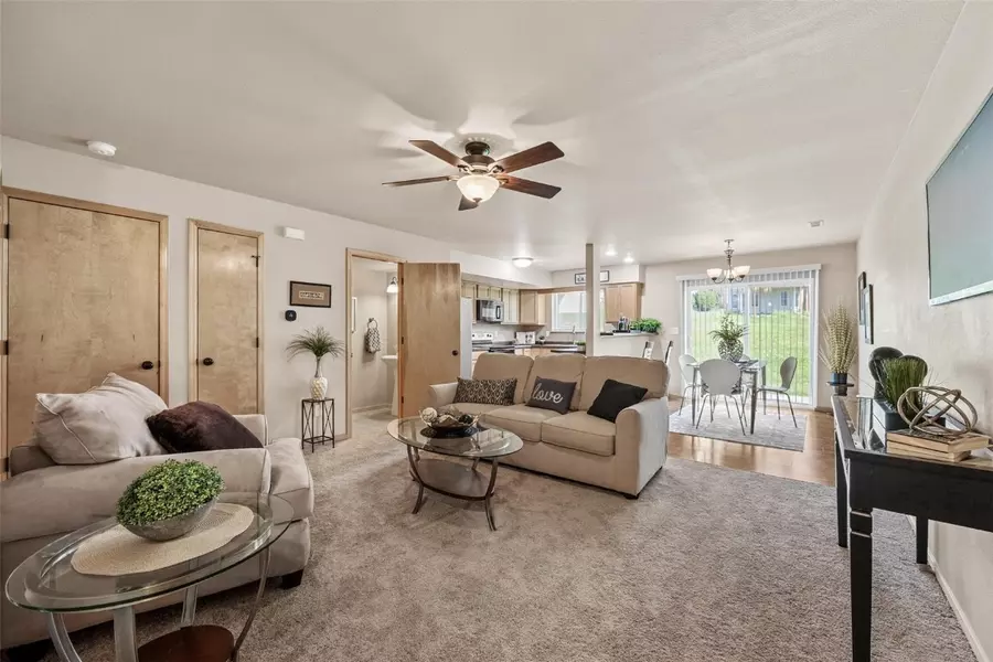 2153 Westminster CIR, Coralville, IA 52241