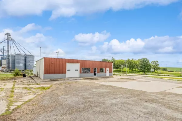 North English, IA 52316,223 S Main ST