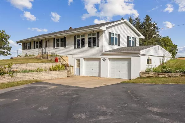 Central City, IA 52214,1901 Central City RD