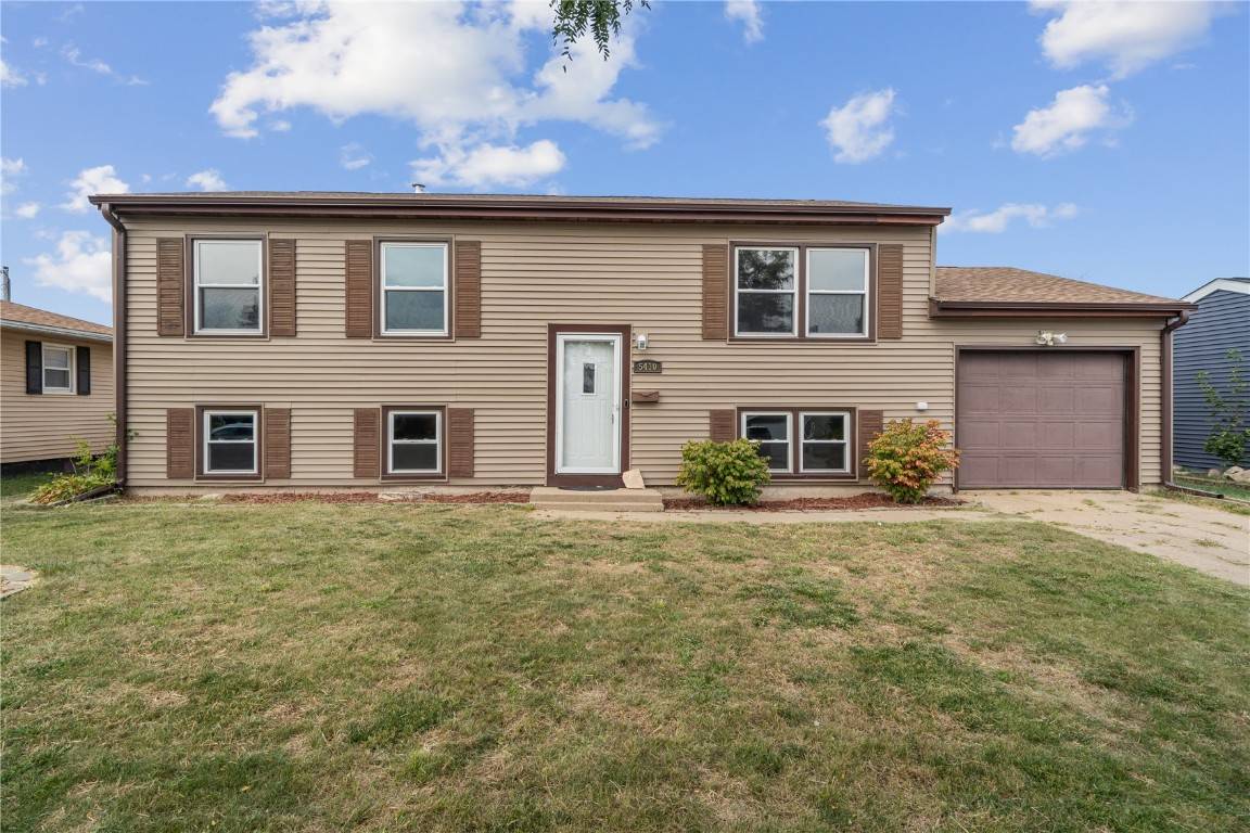 5410 D AVE NW, Cedar Rapids, IA 52405