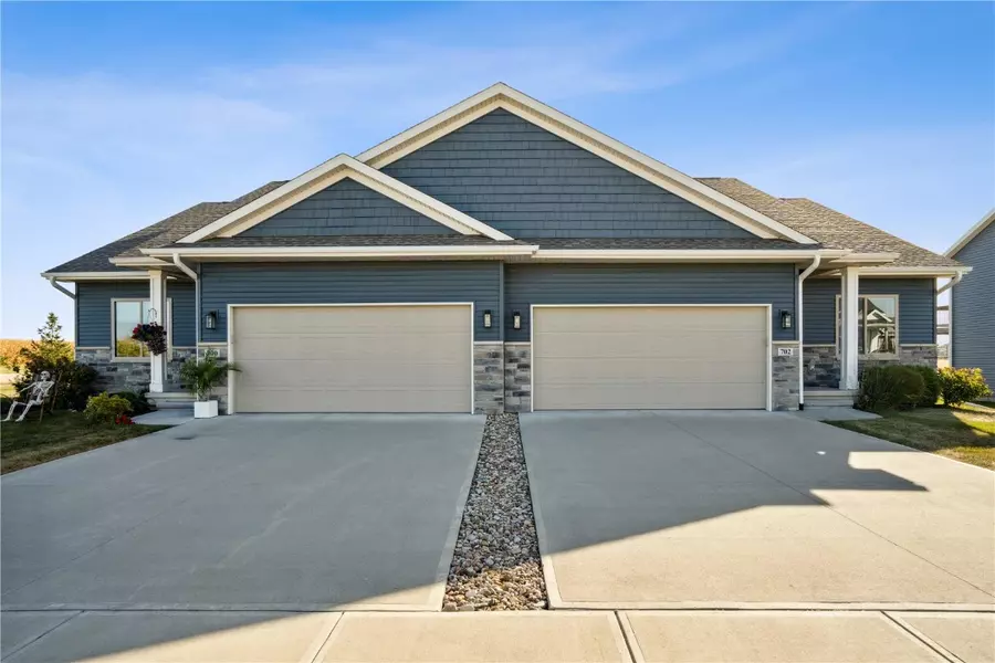 702 Brook Ridge AVE, North Liberty, IA 52317