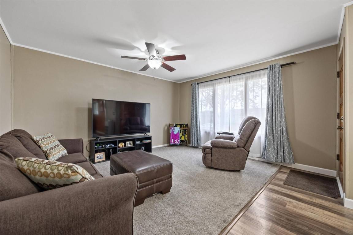 Cedar Rapids, IA 52402,1035 Regent ST NE