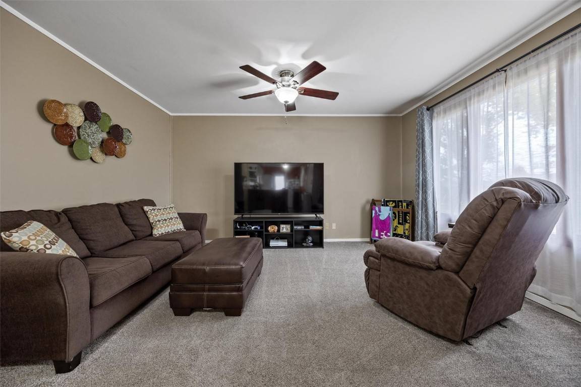 Cedar Rapids, IA 52402,1035 Regent ST NE