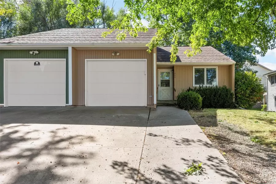 1990 Holiday Rd, Coralville, IA 52241