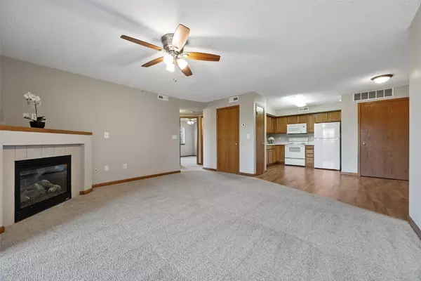 Cedar Rapids, IA 52402,600 Colton Circle NE #5