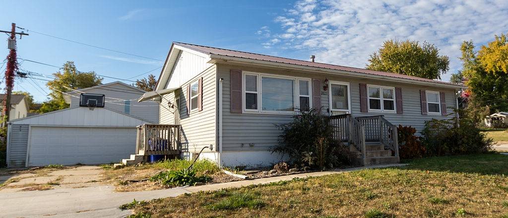 Cedar Rapids, IA 52405,2825 O Ave NW