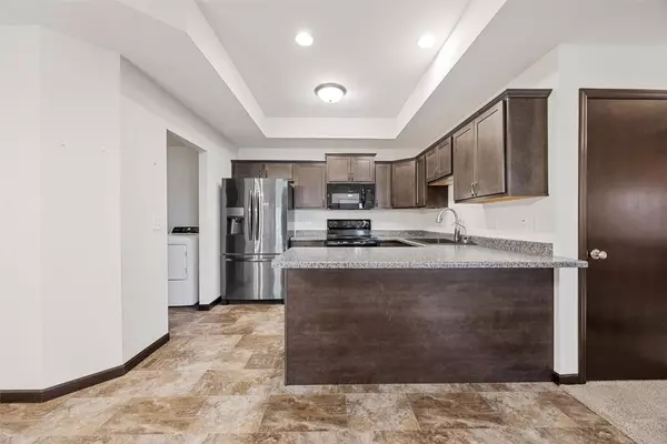 Marion, IA 52302,4421 Calder DR