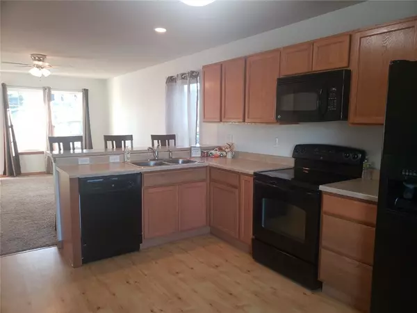 Cedar Rapids, IA 52405,714 H AVE NW