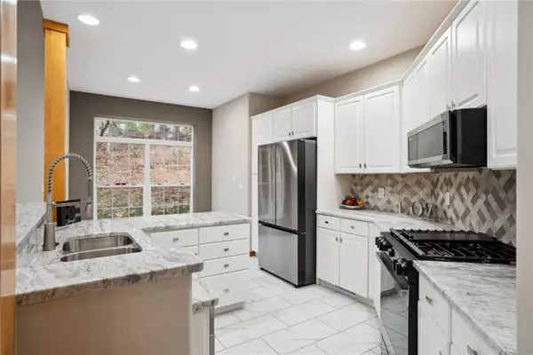 Cedar Rapids, IA 52403,839 Beaver Ridge CT SE