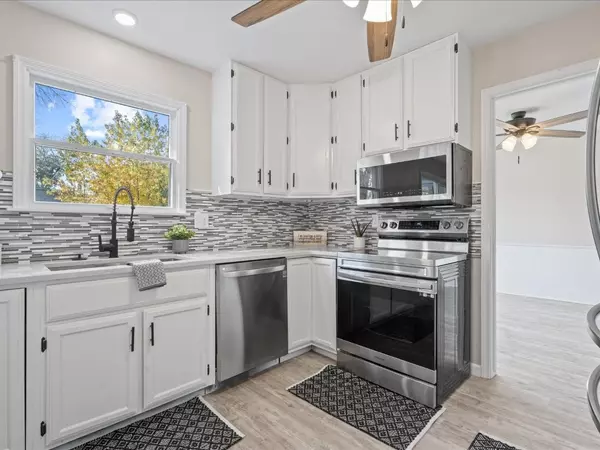 Cedar Rapids, IA 52402,7003 Candlewick Dr NE