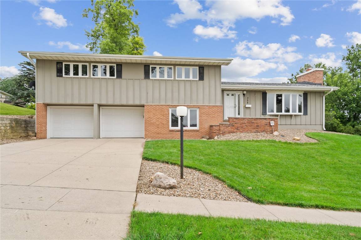 358 Eastland DR SE, Cedar Rapids, IA 52403