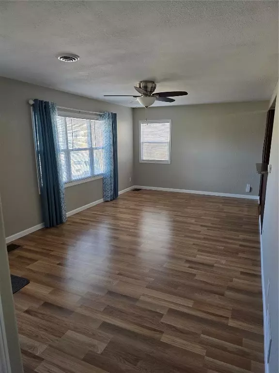 Marion, IA 52302,1121 24th