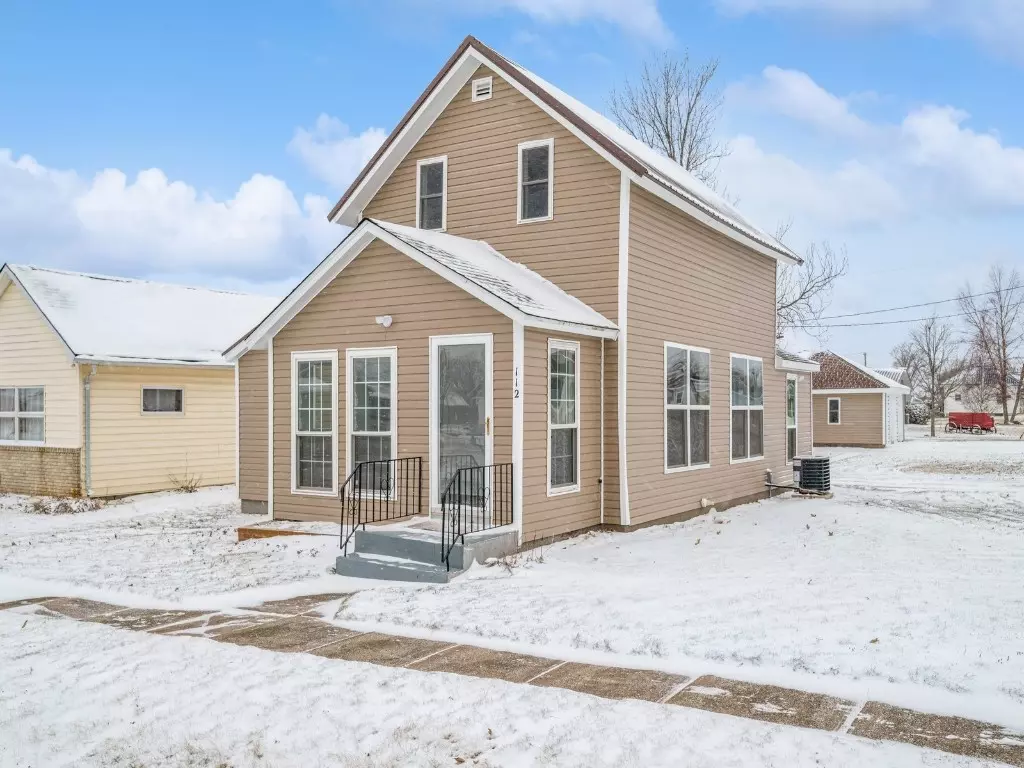 Van Horne, IA 52346,112 Cherry ST