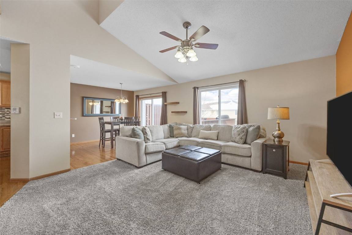 4530 Widgeon CT, Marion, IA 52302