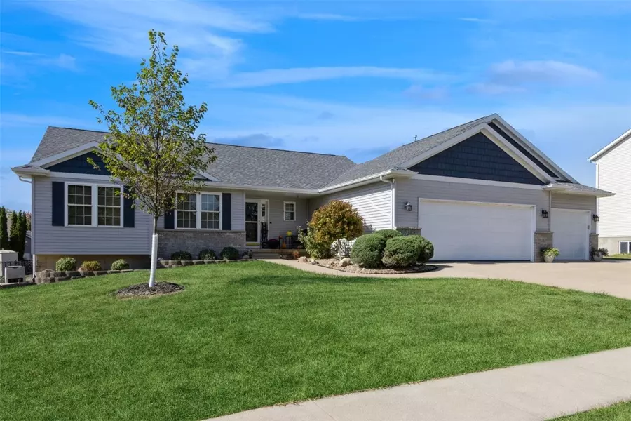 120 Highland AVE, Fairfax, IA 52228