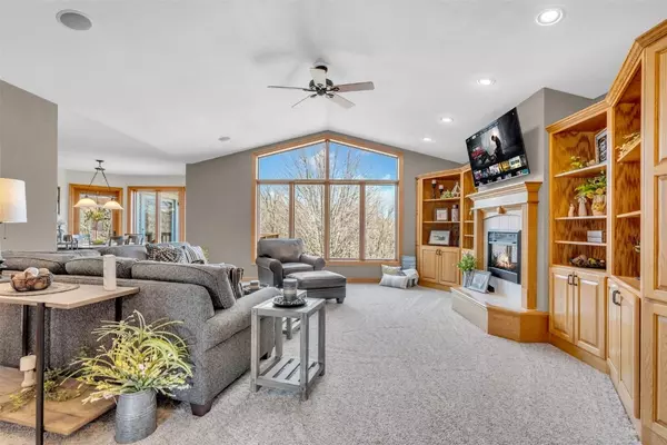 Anamosa, IA 52205,24594 110th ST