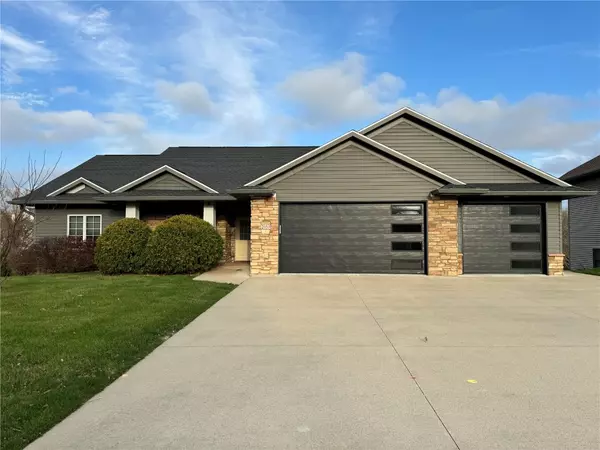Coralville, IA 52241,2053 Glen Oaks DR
