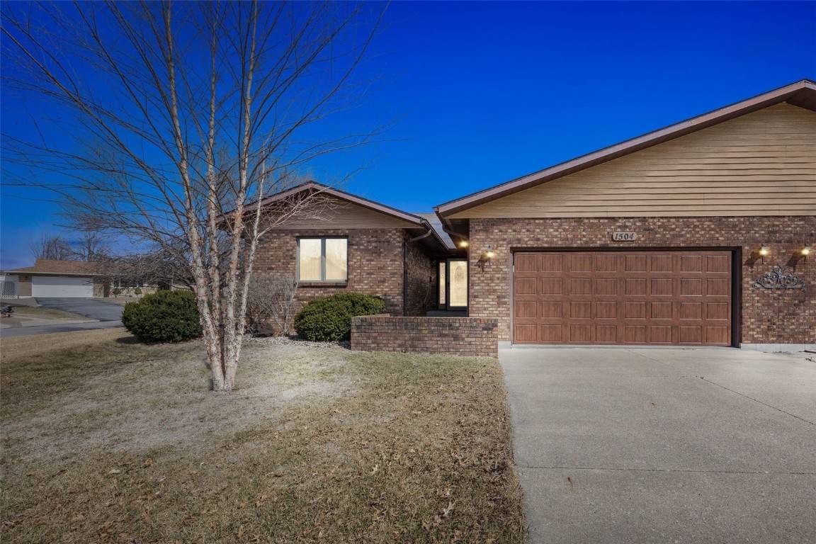 1504 Mulberry ST, Tipton, IA 52772