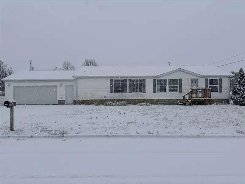 1302 Country Club DR, Tama, IA 52339