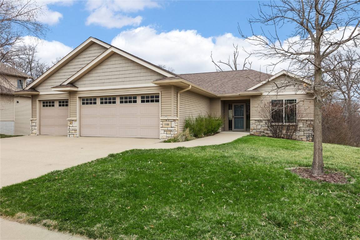 North Liberty, IA 52317,1910 Silver Maple TRL