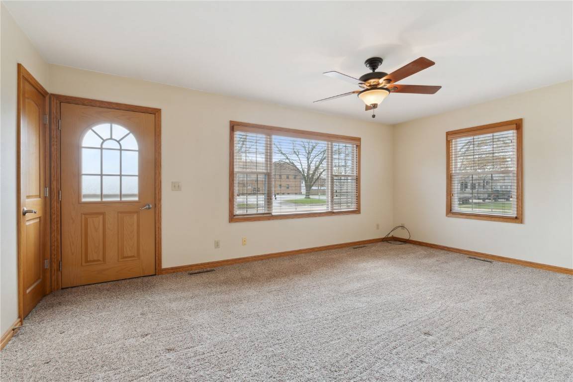 Cedar Rapids, IA 52405,1432 8th St NW
