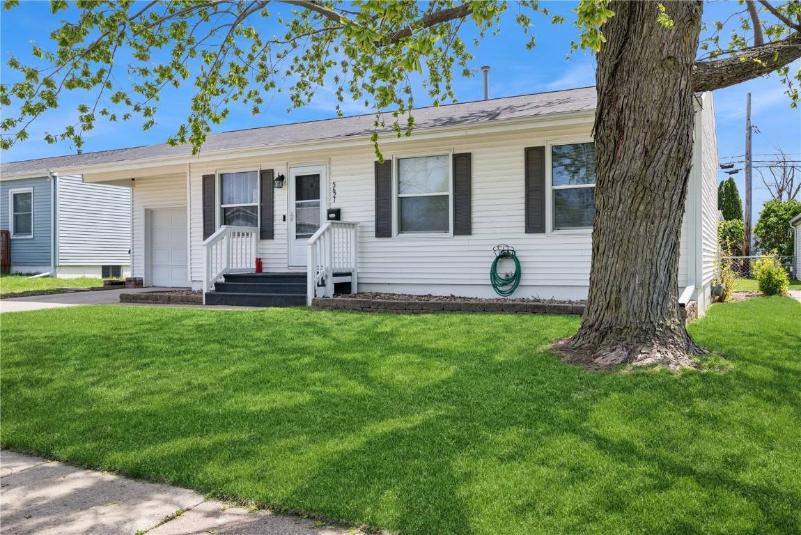Cedar Rapids, IA 52405,5621 Plainview DR NW