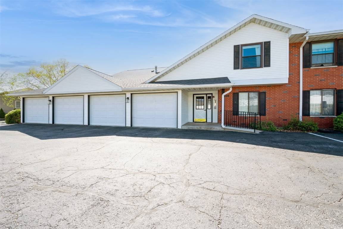 4410 Maureen CT SE #185, Cedar Rapids, IA 52403