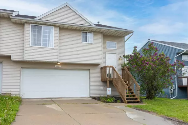 North Liberty, IA 52317,660 Hodge ST