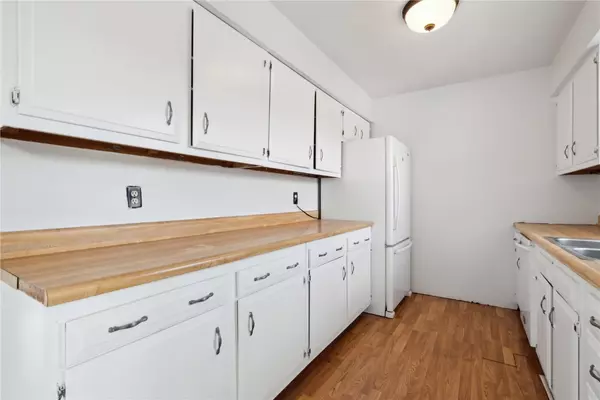 Hiawatha, IA 52233,1300 Cress Parkway