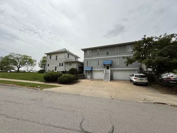 Iowa City, IA 52246,1004 Newton RD