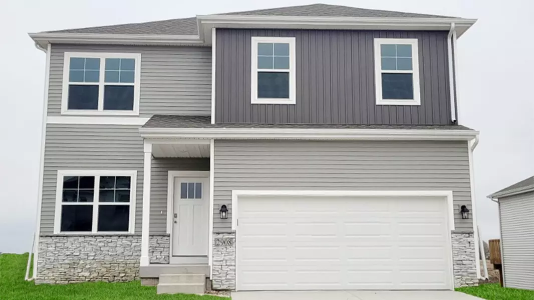 708 E Goldfinch DR, Tiffin, IA 52340