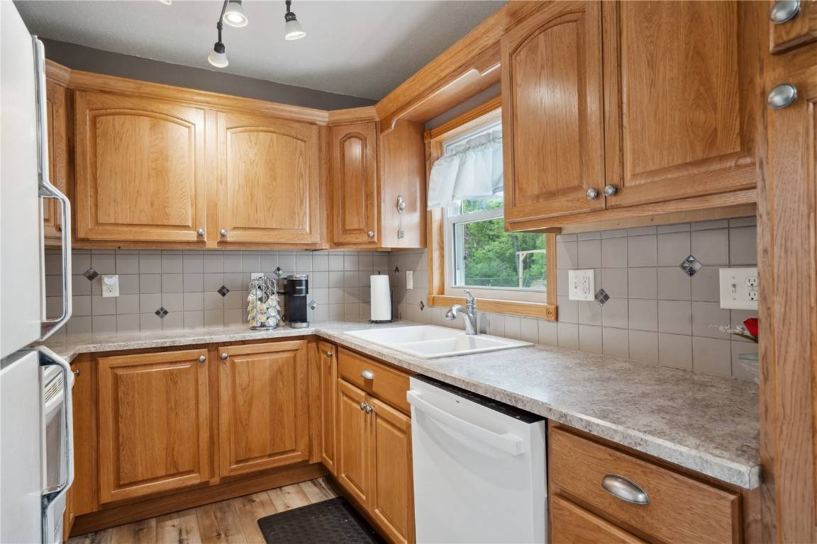 Springville, IA 52336,120 Circle DR